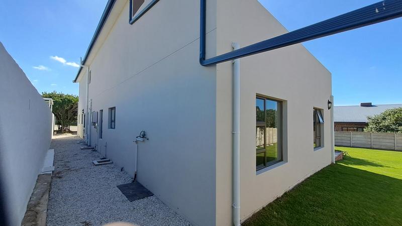 4 Bedroom Property for Sale in Stilbaai Wes Western Cape